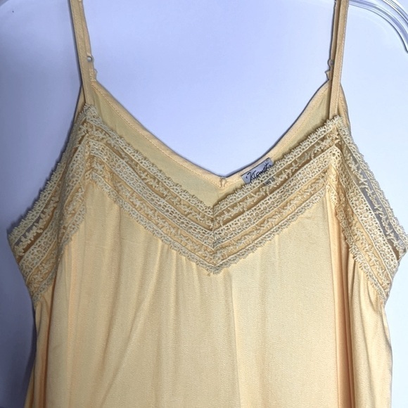 𝅺new Kismet Yellow Lace Camisole Top - Picture 2 of 4